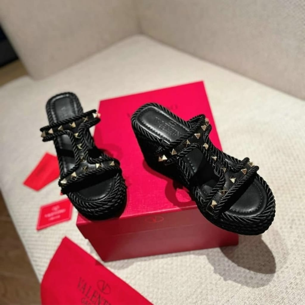 Valentino Garavani Rockstud Wedge Sandals Black - Image 6