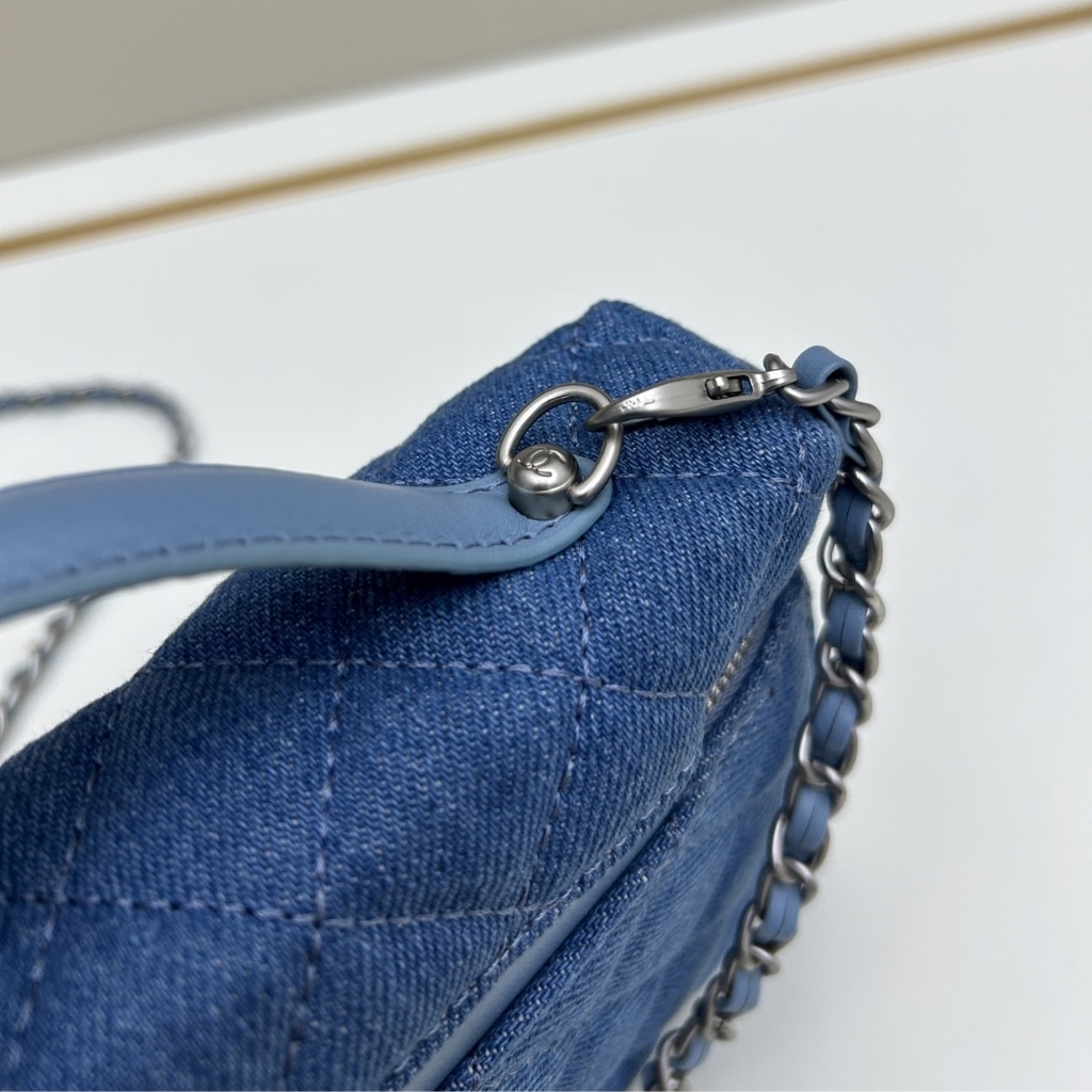 Chanel Classic Vanity With Chain Silver Tone Denim Blue 19cm - Image 8
