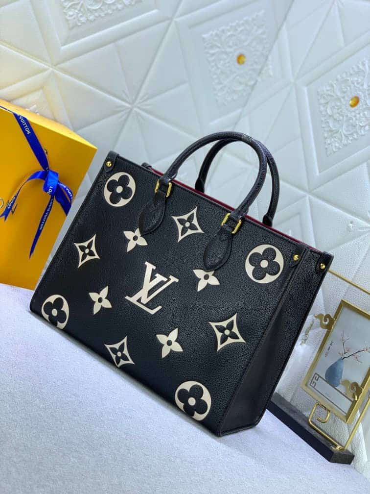 Louis Vuitton Onthego MM Monogram Black Beige 35Cm M45495 - Image 3